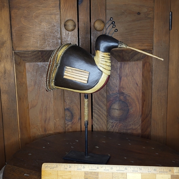 Elegant Black and Gold Bird Sculpture - Picture 7 of 13